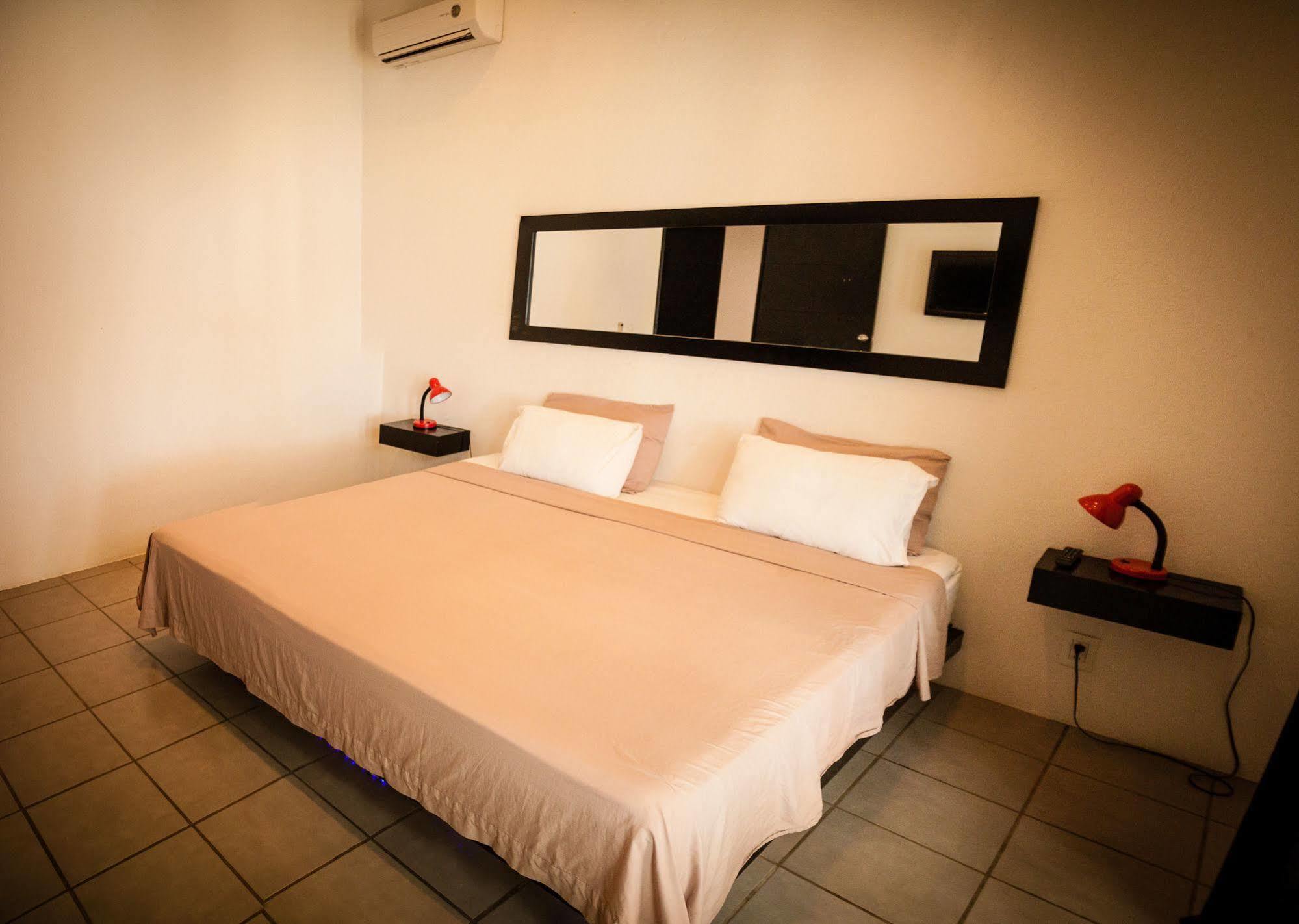 Ocean Lovers Hostel & Apartments Taganga Exterior photo